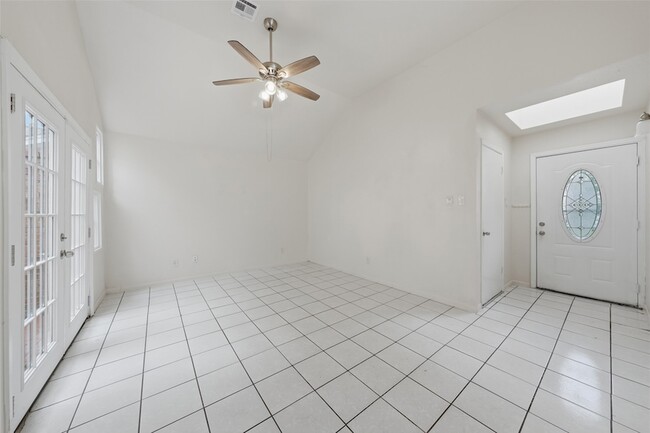 Building Photo - 13723 Smokey Trail Dr