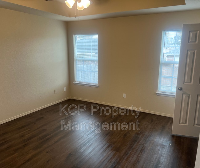 Building Photo - 2014 N 55th Pl