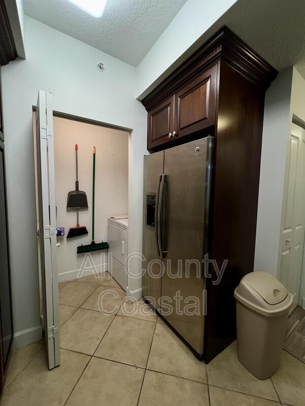 Building Photo - 1660 Renaissance Commons Blvd