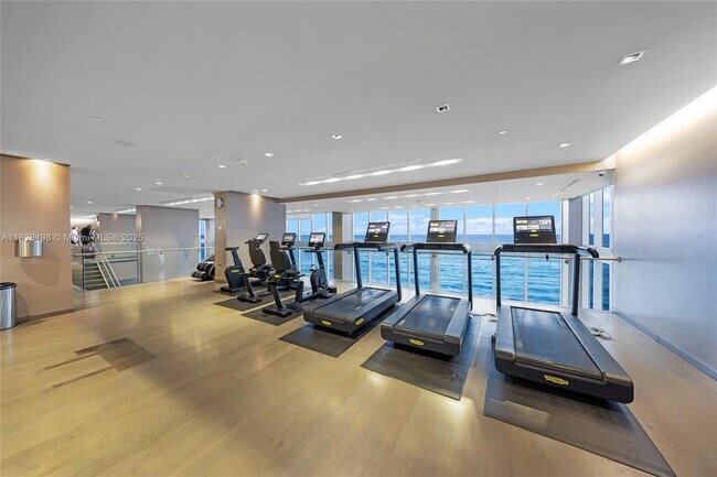 Building Photo - 1830AVAIL S Ocean Dr