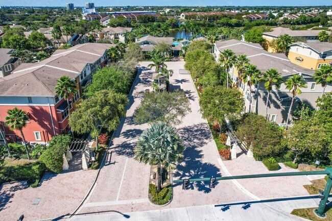 Building Photo - 690 Pacific Grove Dr