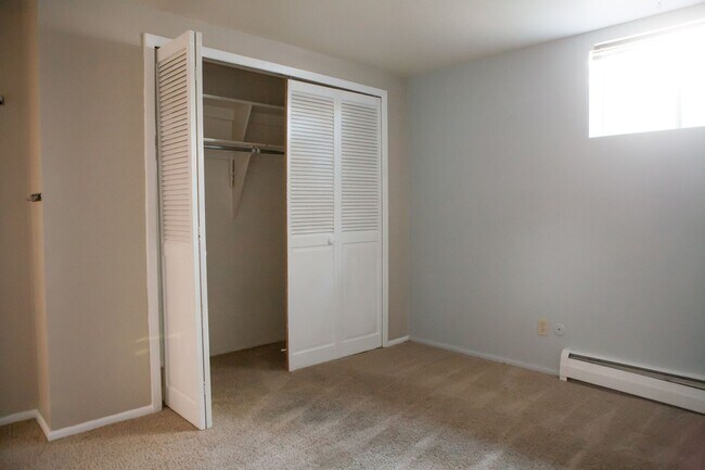 Building Photo - Charming 3BR in Aurora