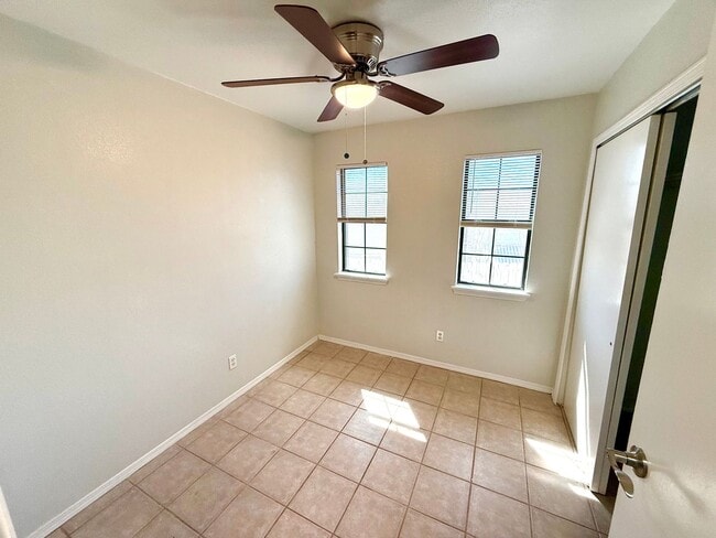 Building Photo - 509 Meadow Forge