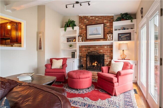 Building Photo - Beautiful Cape Cod in Larchmont