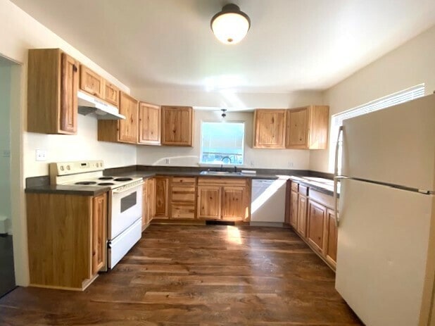 Building Photo - 343 W Sussex Ave