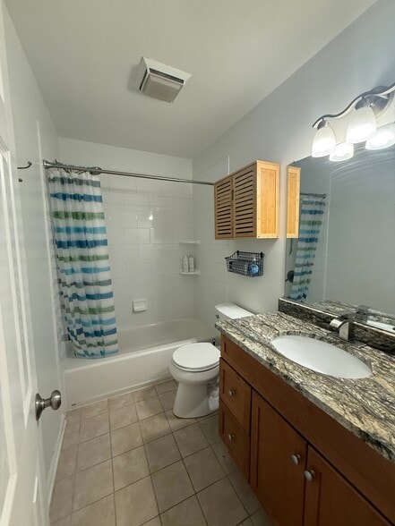 Building Photo - 104 Friar Ln