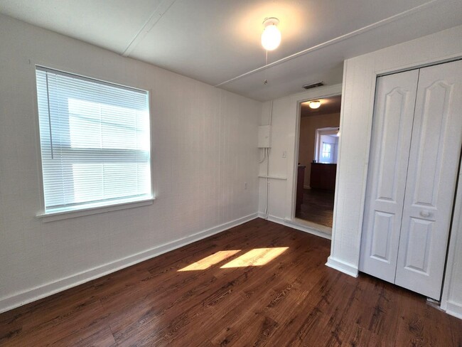 Building Photo - Bungalow in Northeast Gulfport