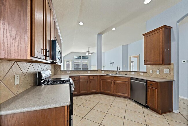 Building Photo - 11617 Glen Knoll Dr