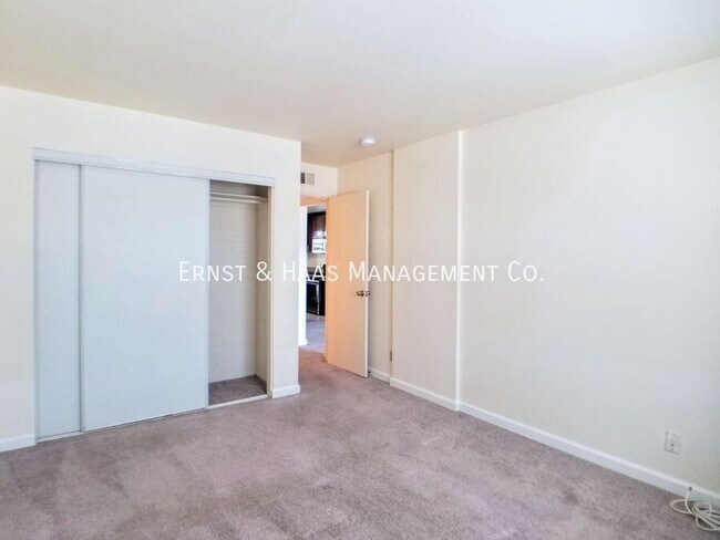 Building Photo - 1200 Gaviota Ave