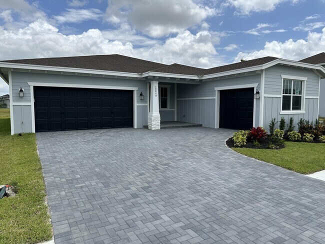 Primary Photo - 19040 Croft Mill Xing