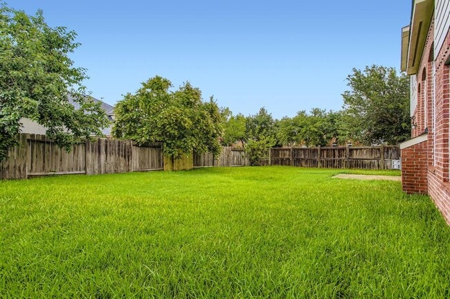 Building Photo - 20806 Cottage Cove Ln