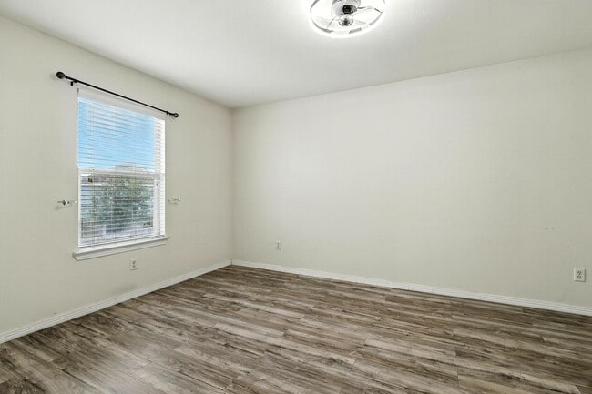 Building Photo - 10123 Sweet Olive Way