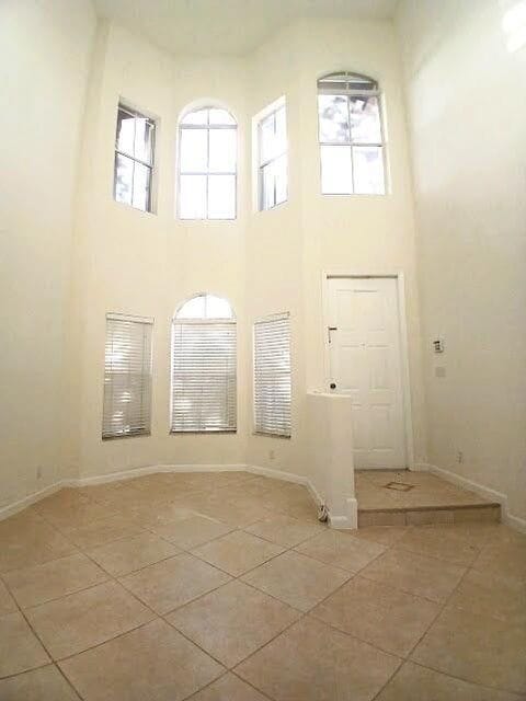 Building Photo - 1171 W Magnolia Cir
