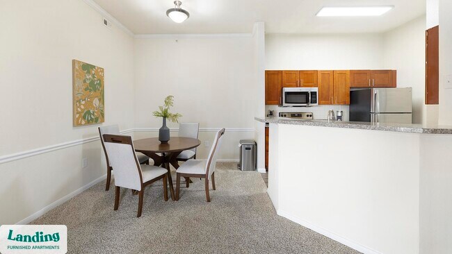 Building Photo - 901 Lakeside Cir