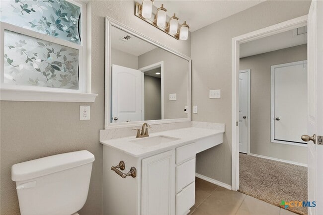 Building Photo - 429 Sheepshank Dr