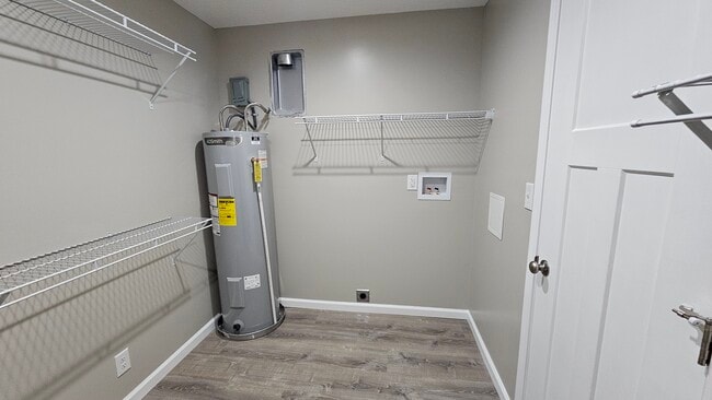 Building Photo - 715 W 8th St