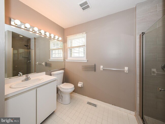 Building Photo - 252 Copper Beech Dr