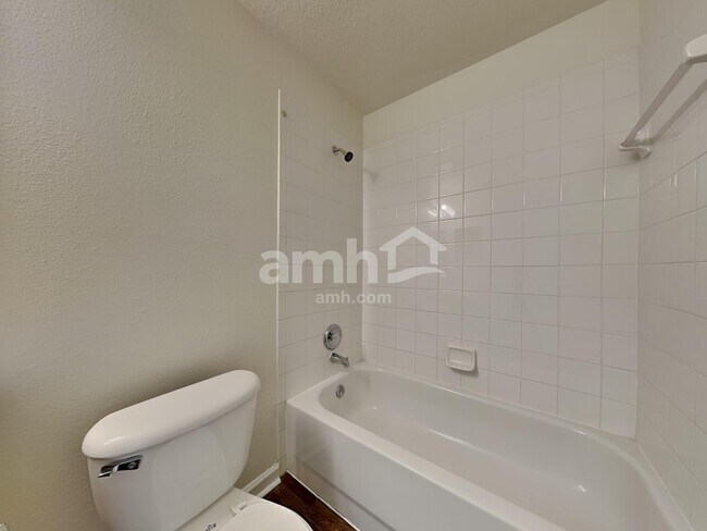 Building Photo - 12426 Tree Pointe Ct