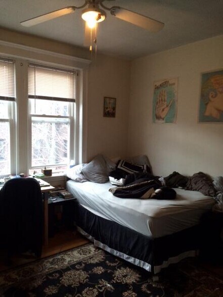 Building Photo - 45 Ashford St