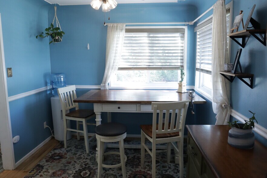 Building Photo - 4918 Chenango Cir