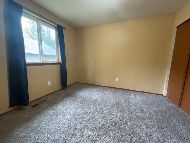 Building Photo - Charming 3-Bedroom Home in Peaceful Nisqua...