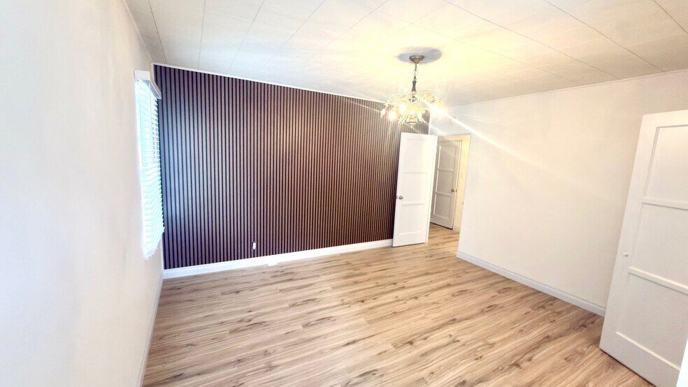 Building Photo - 1700 Don Carlos Ave