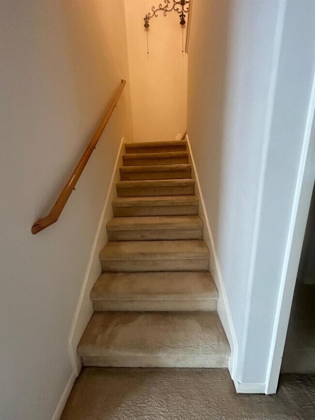 Building Photo - 6421 Austinville Dr