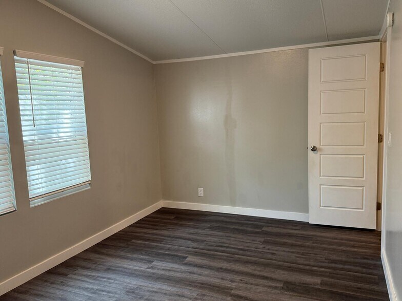Bedroom 2 - 1403 Harper Dr