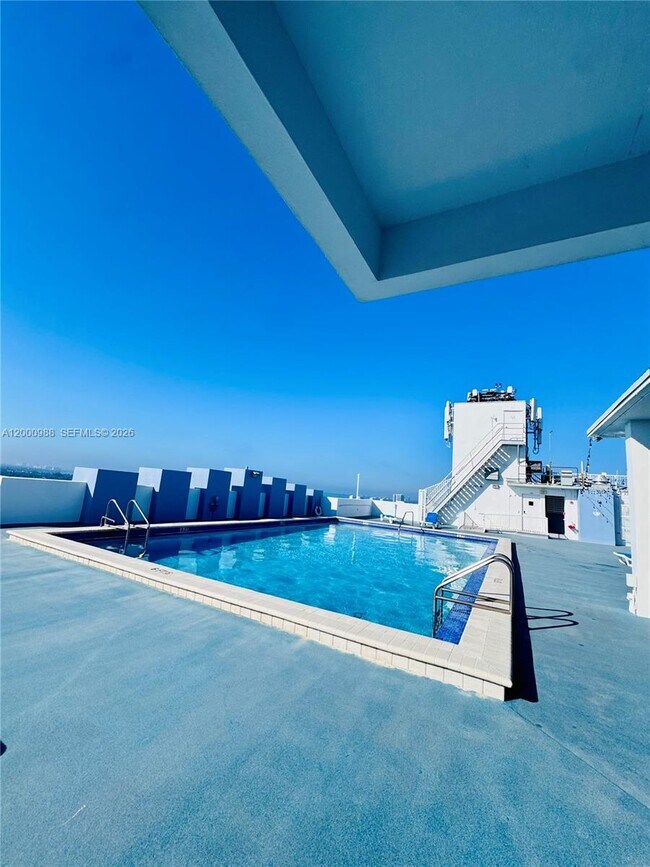 Building Photo - 401 NE 69th St