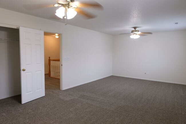 Building Photo - ****HALF MONTH RENT FREE***? Your Dream Rental: Large, Serene Home with Fenced Yard?