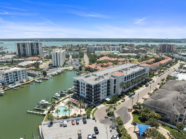 Building Photo - 202 Windward Passage