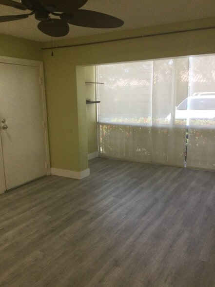 Building Photo - 6207 Bay Club Dr