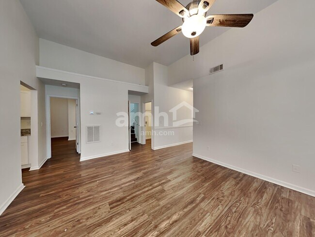 Building Photo - 375 Ermines Way