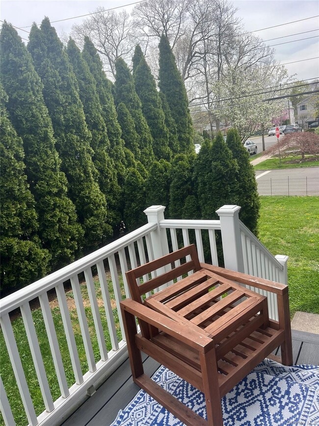 Building Photo - 70 Henry Ave