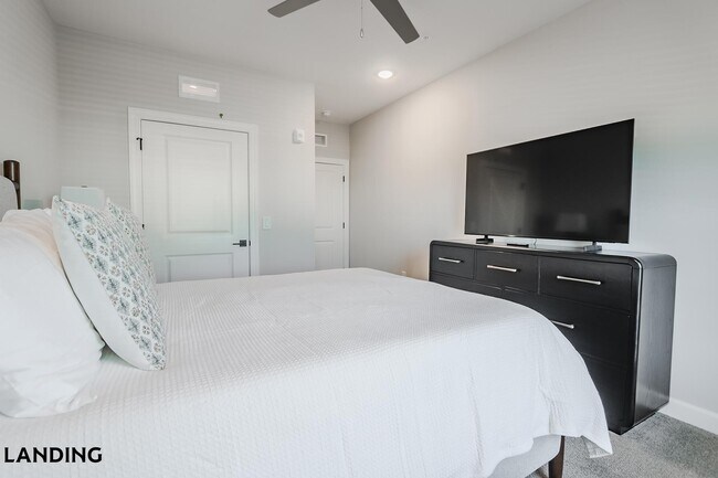 Building Photo - 5001 Willowgate Loop