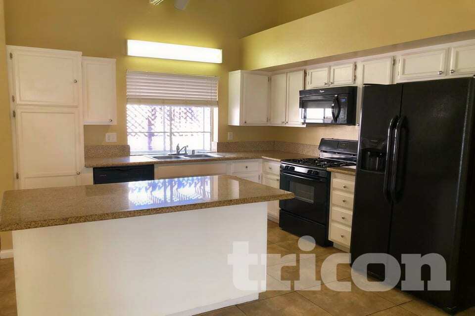 Building Photo - 2232 Ladue Dr