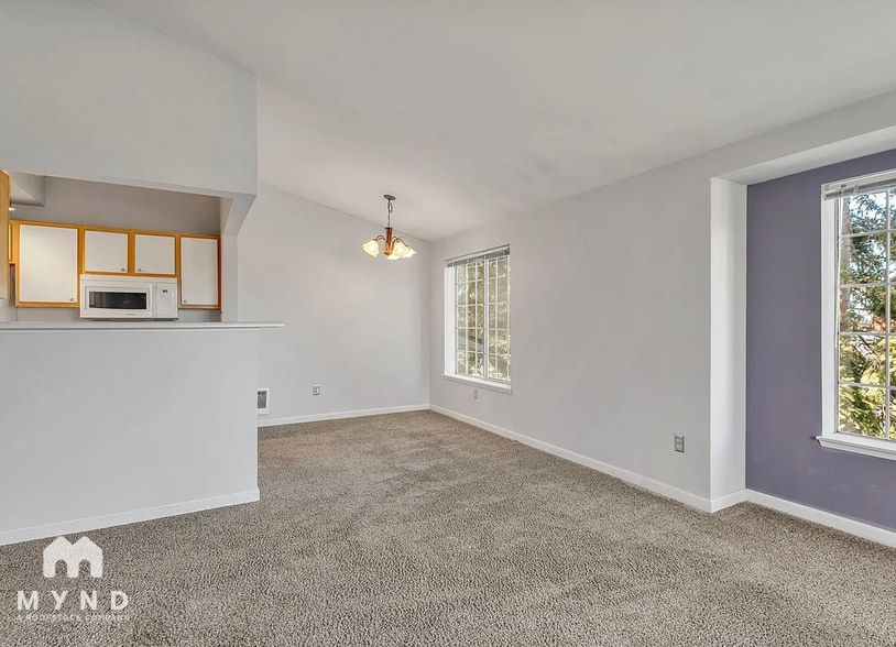 Building Photo - 17624 1st Ave S