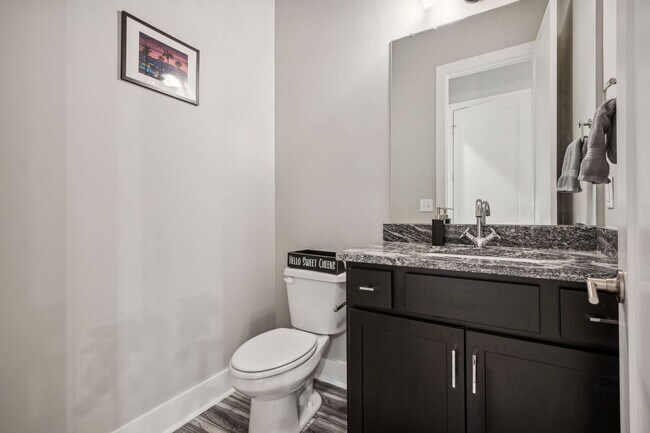 Building Photo - 2135 24th Ave N