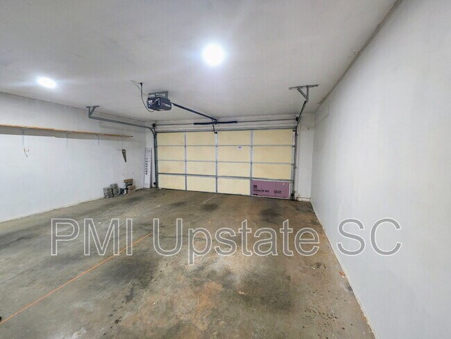 Building Photo - 122 Glen Willow Ct