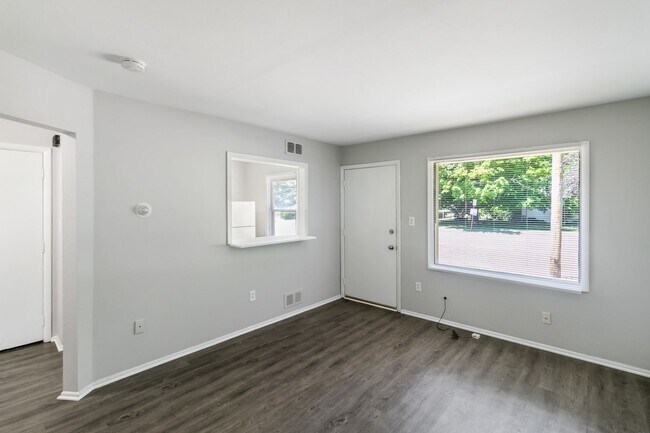 Interior Photo - Airport Apartments