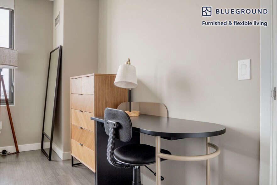 Building Photo - 1 Nashua St