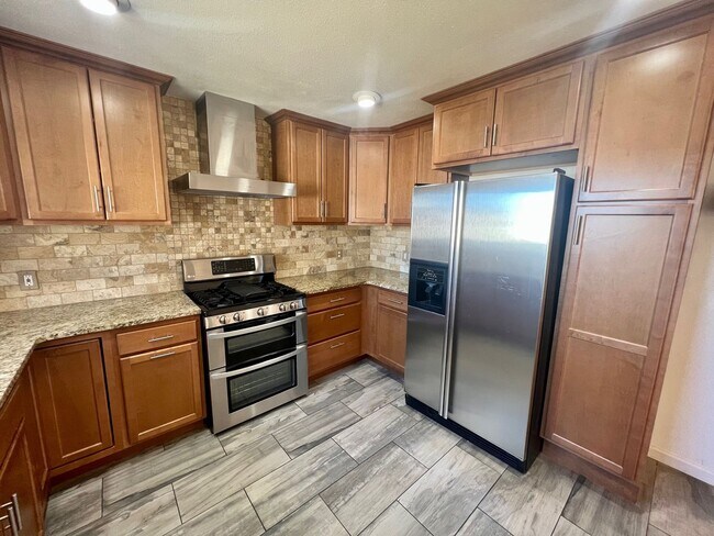 Building Photo - Spacious 3bed, 2.5 bath, Willow Park House in Aurora