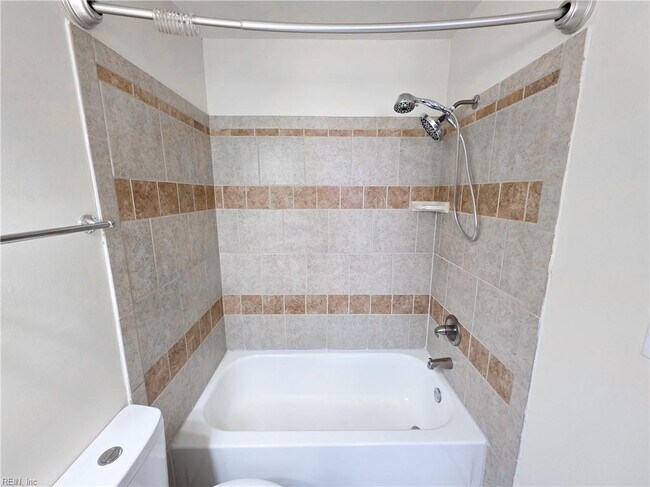 Primary Bathroom - 662 Biltmore Dr