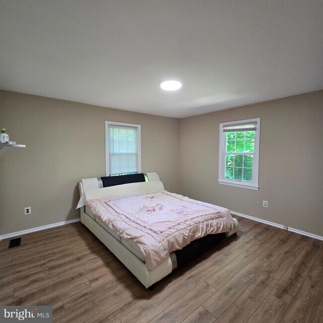 Building Photo - 5676 Kirkham Ct