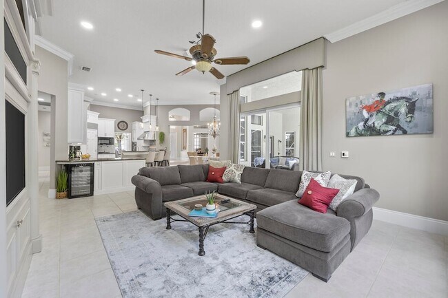 Building Photo - 856 Forest Glen Ln