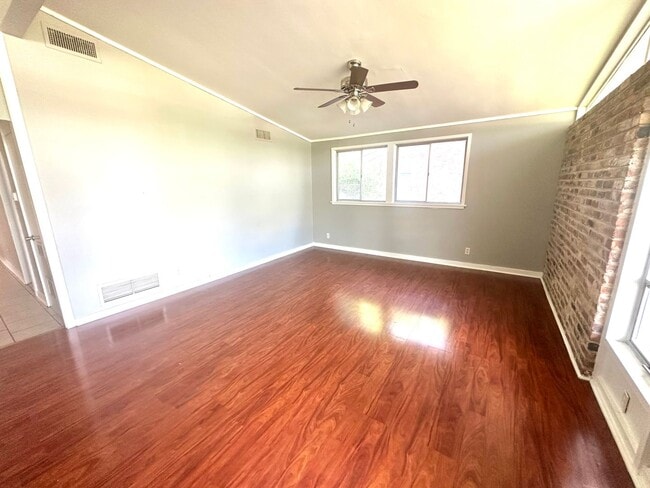 Building Photo - 3/2 For Rent in Montgomery!