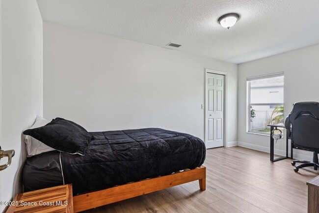 Building Photo - 2051 Thornwood Dr SE