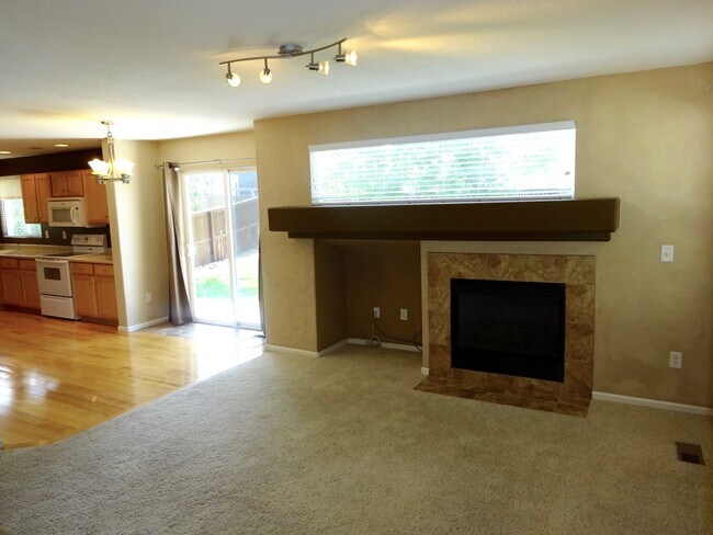 Building Photo - Beautiful 4 Bedroom Home In Parker - Piner...