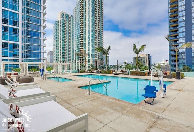 Building Photo - High-Rise Luxury 2Bdm 2Ba Condo in Downtown San Diego!