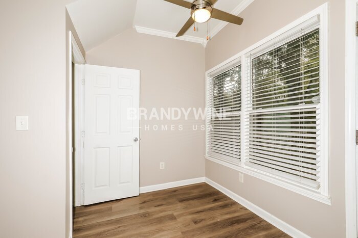 Building Photo - 6945 Merrywood Dr